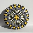 szürke sárga mandala kavics-2