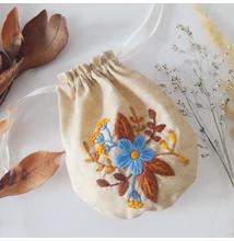 Zsákocska hímzett őszi virágos