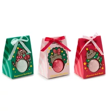 Karácsonyi Pusheen macska mintás vegán fürdőbomba díszcsomagolásban