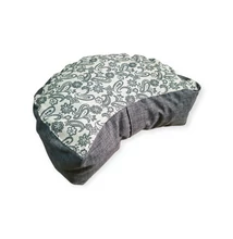 tönköly párna félhold alakú