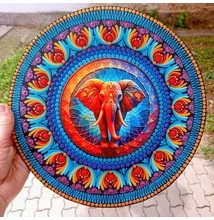 „Elefántos mandala fém betéttel – kézzel festett spirituális dekoráció, erő és bölcsesség szimbóluma”