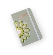 Pontozott mandalás zseb határidőnapló 2026 napi bontással