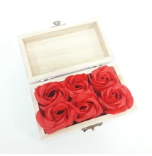 Szappanvirág fa dobozkában, piros