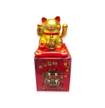 Maneki Neko integető macska fehér színben – szerencsehozó szobor