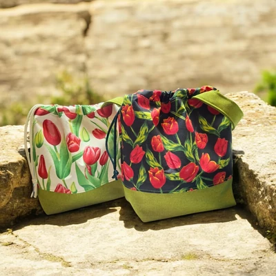 Tulipán mintás project bag öt belső zsebbel